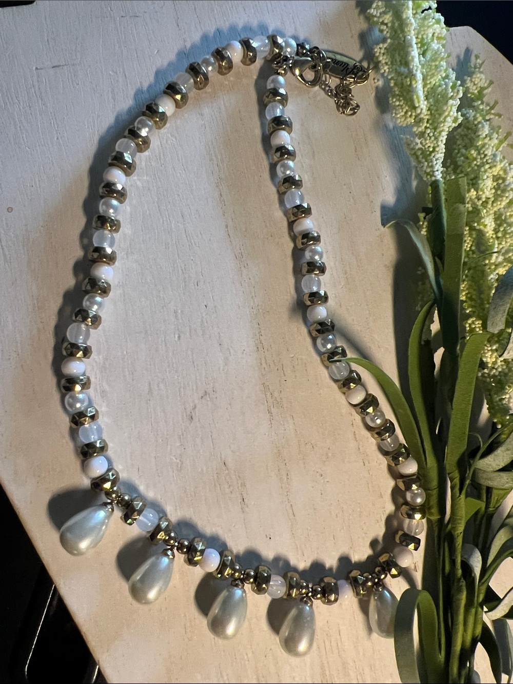 Plunder gold tone necklace